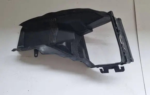 Peugeot 3008 II Air intake duct part 9811359480