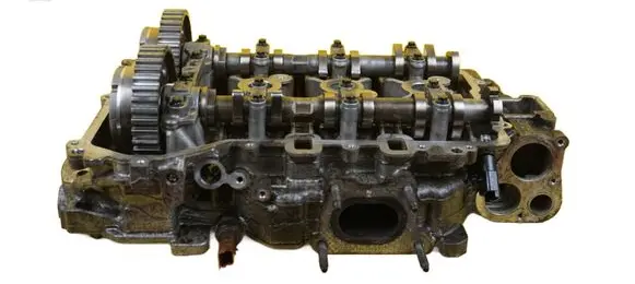 Peugeot 208 I Engine head 9671708880 KOMPLETNA