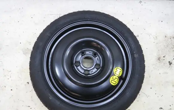 Toyota Avensis T270 R15 spare wheel 
