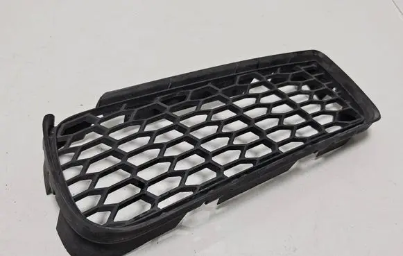 BMW M6 Front bumper lower grill 8050506