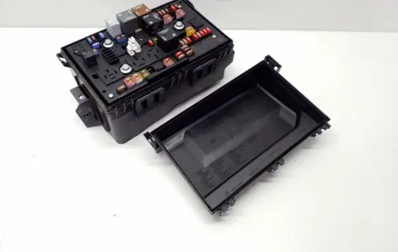 Chevrolet Volt I Fuse box set 22803988 22832344