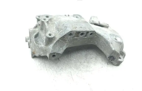 Opel Vivaro Engine mounting bracket 112313054R