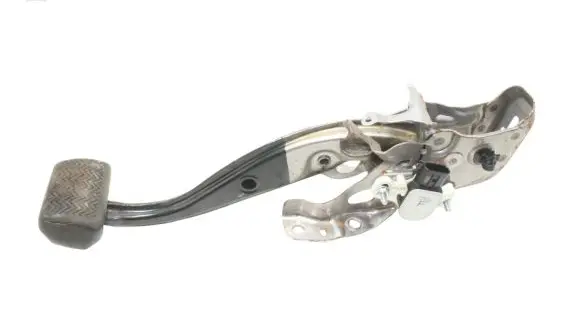 Toyota Prius (XW50) Brake pedal