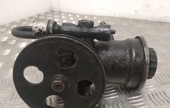 Subaru Legacy Power steering pump