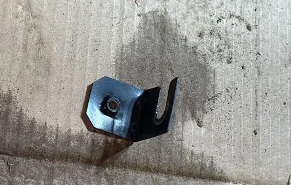 Land Rover Range Rover Velar Fender mounting bracket L560