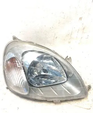 Toyota Yaris Headlight/headlamp