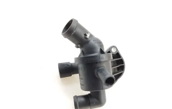 Thermostat/thermostat housing