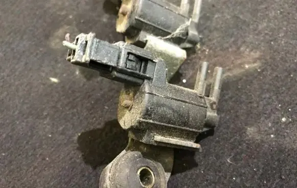 Mitsubishi Colt Turbo solenoid valve 45t43989