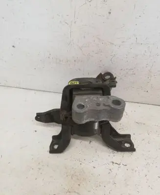 Engine mount bracket