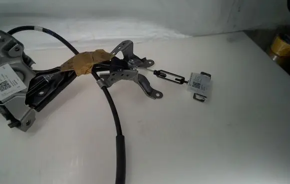 Toyota Prius (XW50) Hand brake release cable 4641047140