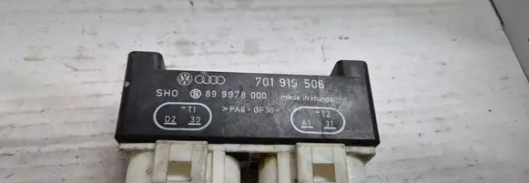 Audi A6 S6 C4 4A Coolant fan relay 