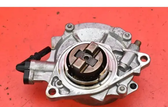 BMW 7 F01 F02 F03 F04 Vacuum pump 