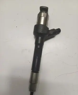 Mazda 6 Fuel injector R2AA13H50
