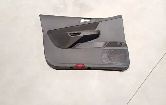 Volkswagen PASSAT B6 Front door card panel trim 3C1867011