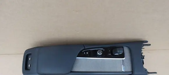 Volvo S90, V90 Center console 