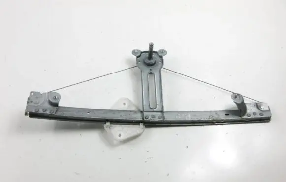 Dacia Logan I Front door manual window regulator 1184670869