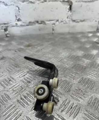 Mercedes-Benz Sprinter W906 Sliding door upper roller guide/hinge A9067600047