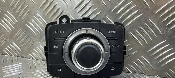 Head unit multimedia control