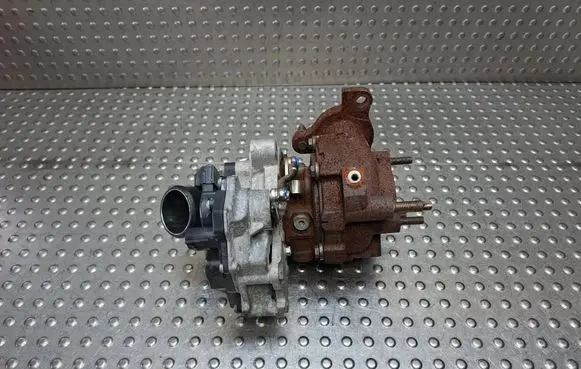 Toyota Yaris Turbo S27730863 172010N070