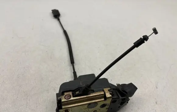 Renault Laguna II Front door lock 009150
