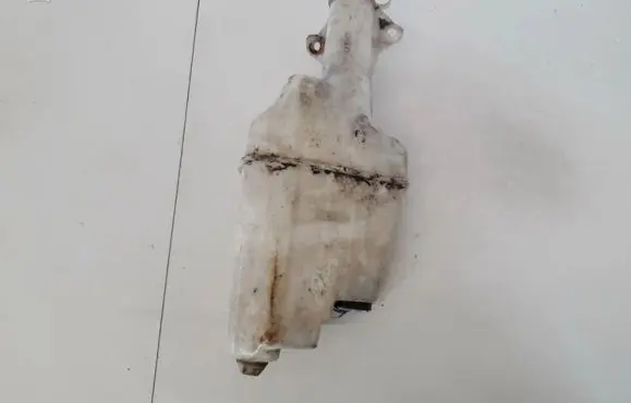Windshield washer fluid reservoir/tank