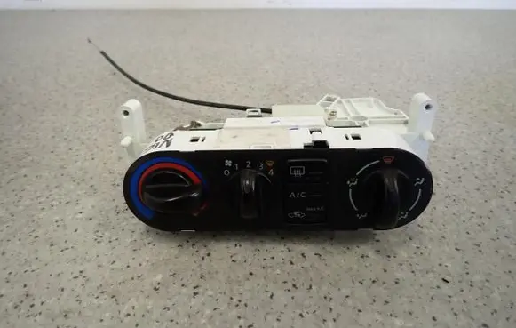 Nissan Almera N16 Other switches/knobs/shifts 