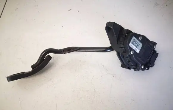 Audi A4 S4 B6 8E 8H Accelerator throttle pedal 8E2721523