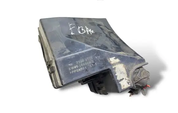 Jaguar S-Type Fuse module XW4T14A003E 71543150
