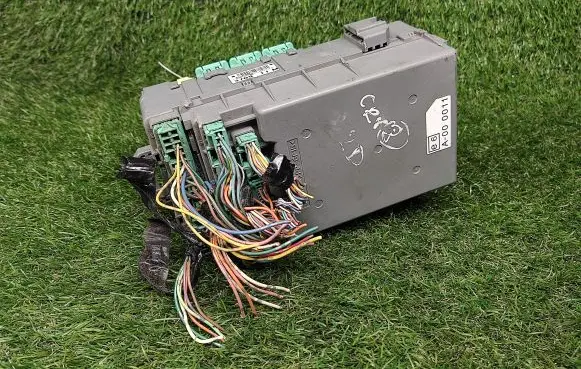 Honda CR-V Fuse module SWAE810 F17H7TC0