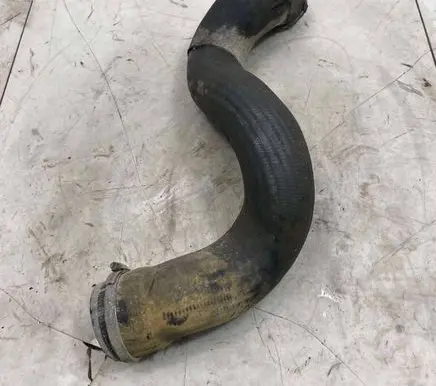 Volvo XC70 Intercooler hose/pipe 30792545