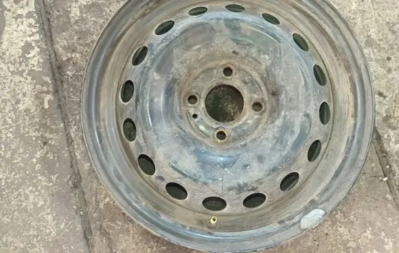 Renault Clio III R15 steel rim 