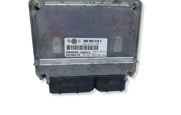 Volkswagen PASSAT B5 Engine control unit/module 3B0906018FKASACJ 3B0906018F