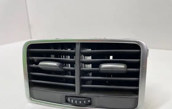 Audi A6 S6 C6 4F Rear air vent grill 4F0819203B