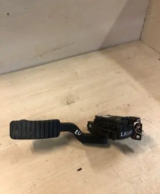 Renault Laguna II Accelerator throttle pedal 6PV008119 8200002904 6PV00811900