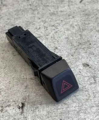 Volvo S40 Hazard light switch 8651399
