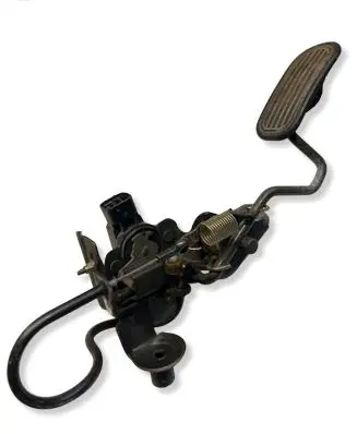 Toyota RAV 4 (XA20) Accelerator throttle pedal 8928120040