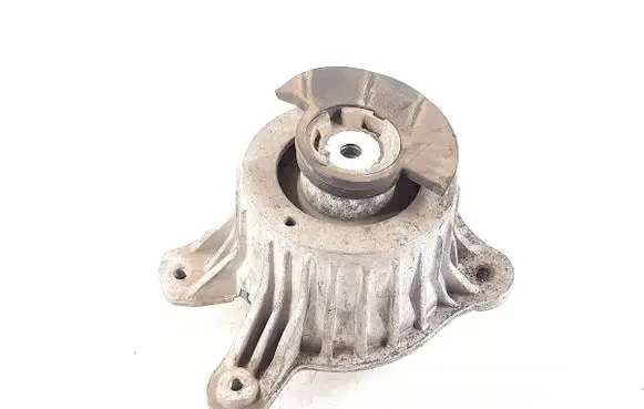 Engine mount bracket