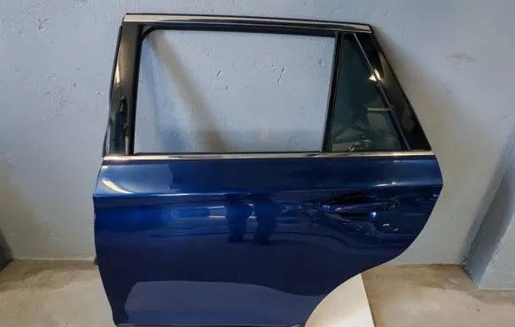 Subaru Outback (BS) Rear door