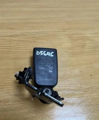 Mercedes-Benz C W205 Front seatbelt buckle A2058600369 D5646