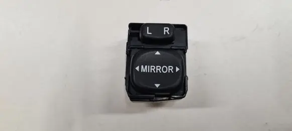 Toyota Corolla Verso AR10 Wing mirror switch 183574