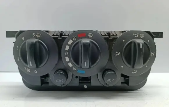 Mercedes-Benz A W168 Climate control unit 1688302285 Q014302