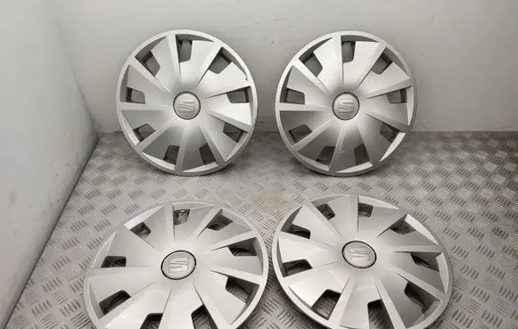 Seat Leon (5F) R15 wheel hub/cap/trim 5F0601147B