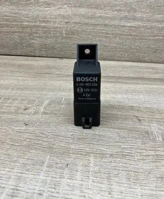 Skoda Superb B6 (3T) Glow plug pre-heat relay 038907281D 0281003038