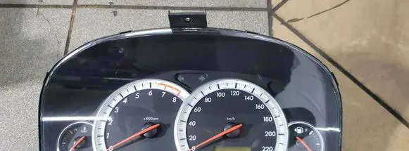 Chevrolet Captiva Speedometer (instrument cluster) 96941860