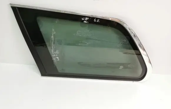 Volvo XC90 Rear side window