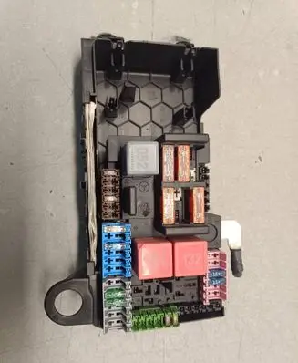 Mercedes-Benz E W213 Fuse box set A2135400200 31746