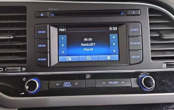 Hyundai Elantra VI Radio/CD/DVD/GPS head unit 96180-F2700UAT IMPRK1518276