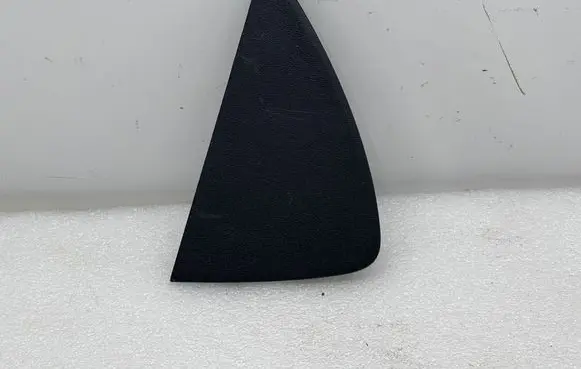 Tesla Model Y Panel trim 168437900A