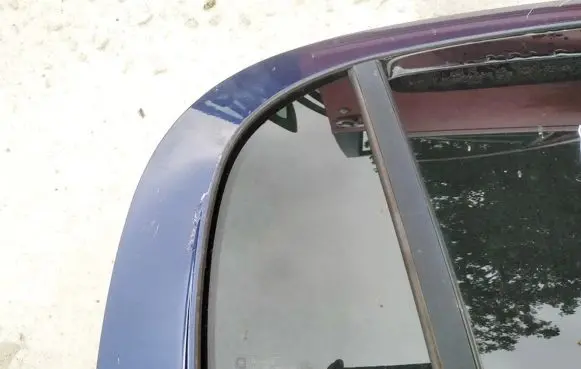 Opel Astra G Rear vent window glass 