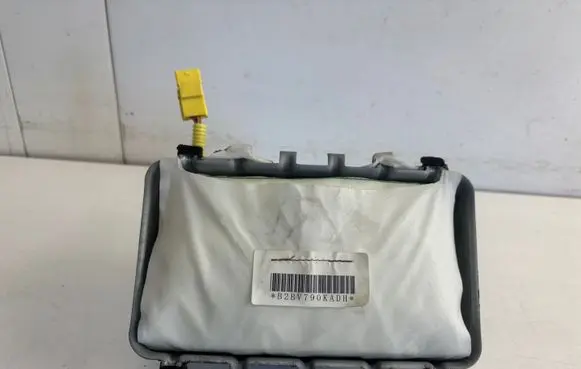 Passenger airbag